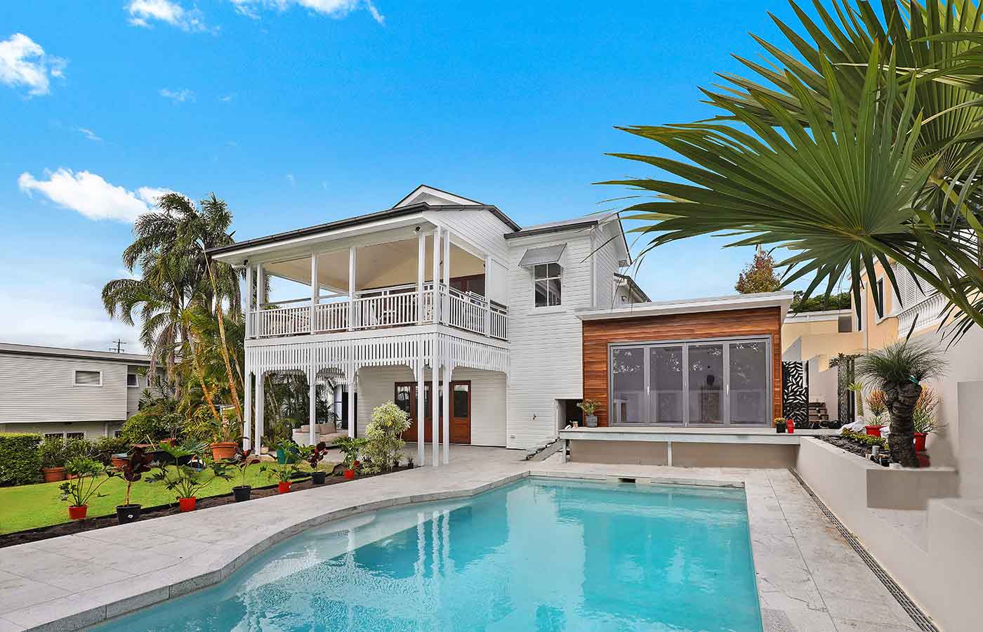 واحد فروشی ۱۹۵ متری ولیعصر