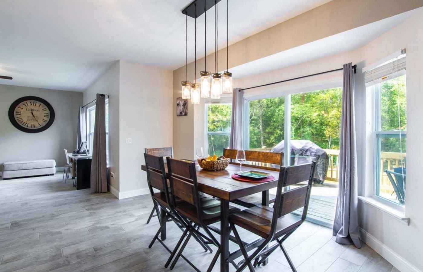 ساختمان ۴ طبقه زیبا و جادار